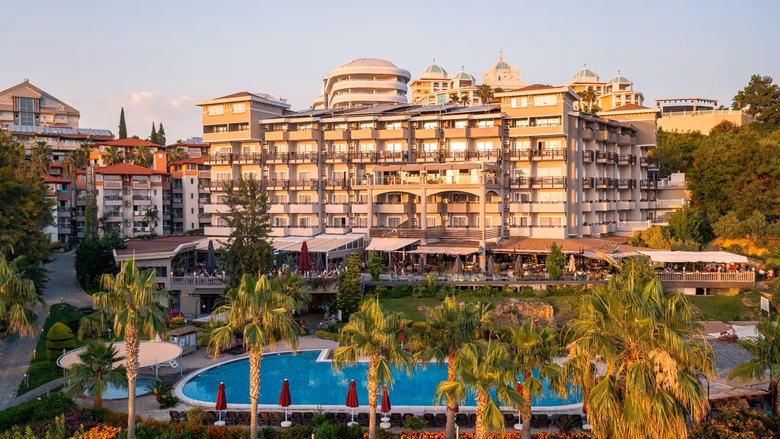 Готель JUSTINIANO DE LUXE RESORT - Головна будівля