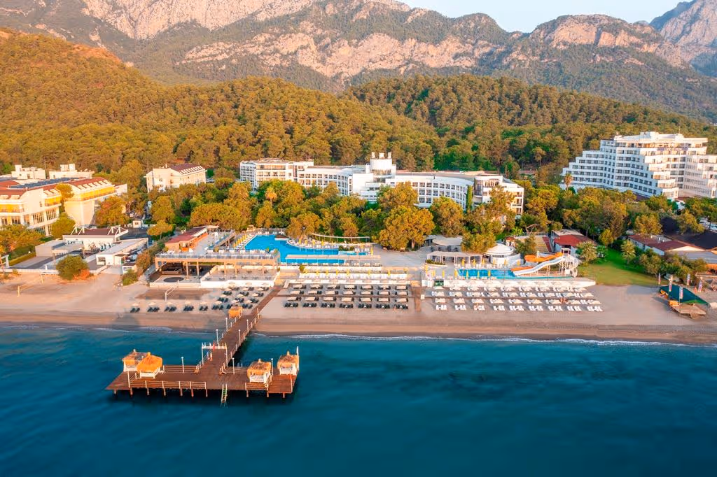 Готель PERRE LA MER RESORT & SPA - Головна будівля