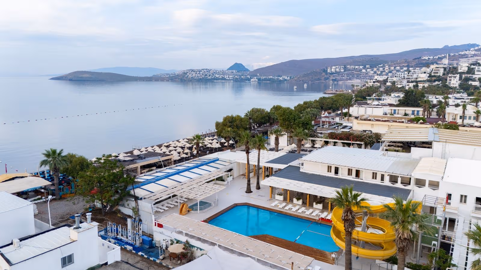 Готель PETUNYA BEACH RESORT - Головна будівля